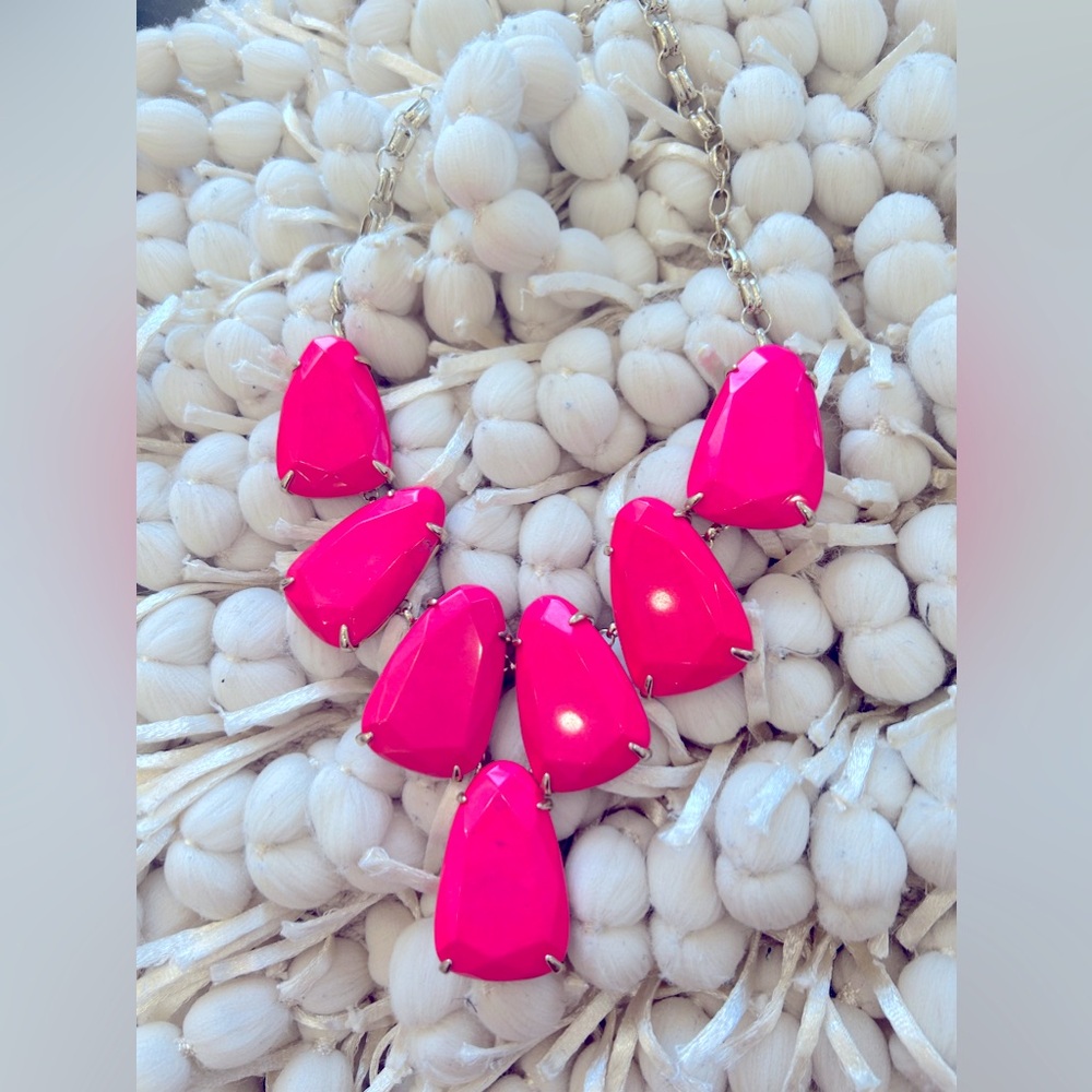 Kendra Scott Hot Pink Harlow Necklace